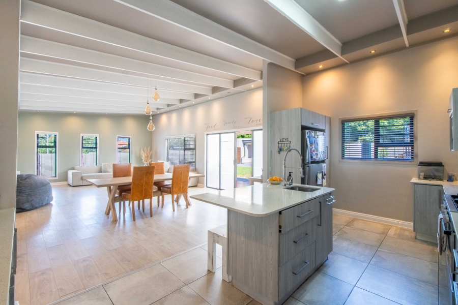 4 Bedroom Property for Sale in Mossel Bay Central Western Cape